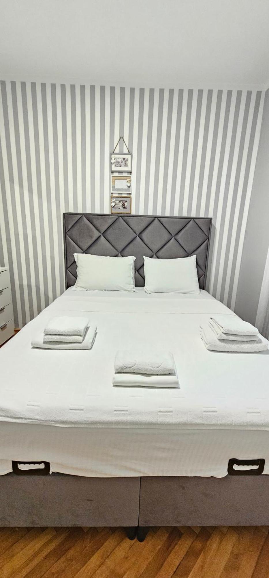 Apartments Popovic Котор Екстериор снимка