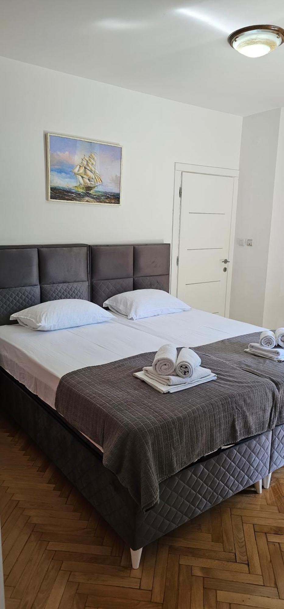 Apartments Popovic Котор Стая снимка