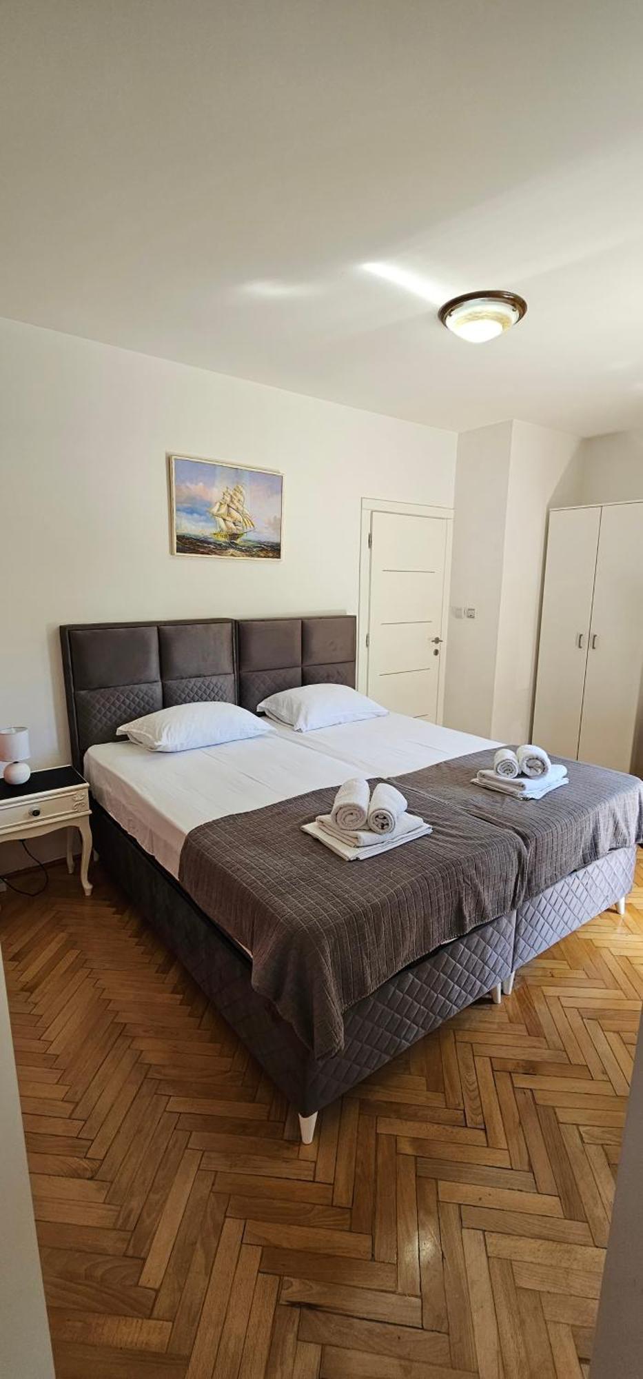 Apartments Popovic Котор Стая снимка