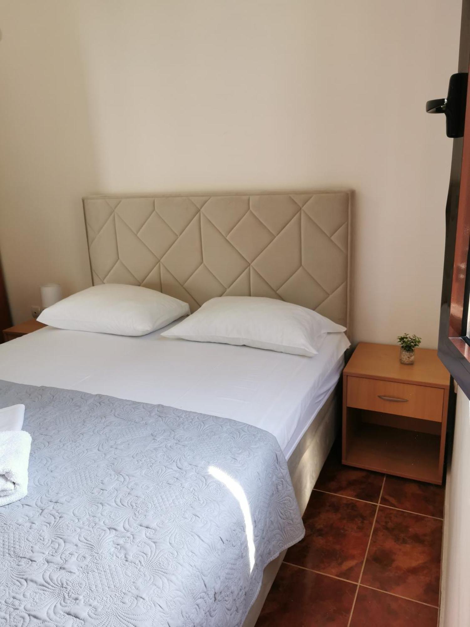 Apartments Popovic Котор Стая снимка